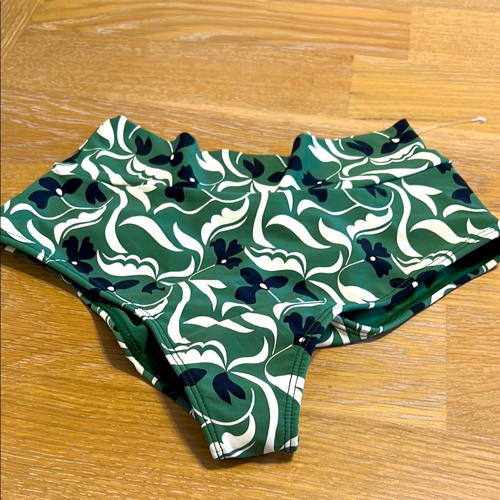 NWOT Montce Green Floral Swim bikini bottom size M - Picture 2 of 7